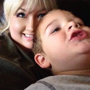 Meet your Posher, Leah